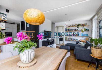 Przestronny apartament przy parku i komunikacji !