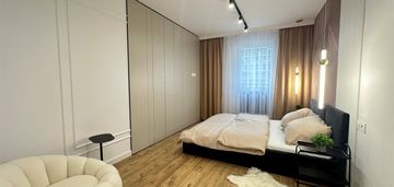 Apartament 3 pokojowy z ogródkiem, wysoki standard