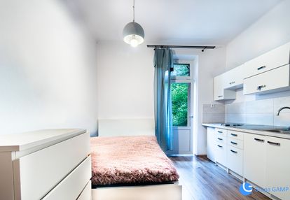 Studio *biprostal* od 1.07- all 2700 pln | balkon
