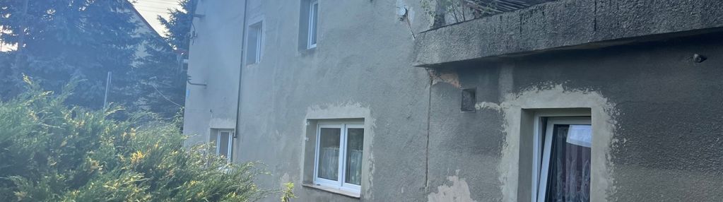 Dom w radomierzycach na dużej działce