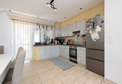 Budynek mieszkalno-usługowy z garażem!