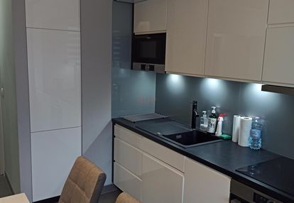 50m2, 3 pokoje, jaracza, miejsca postojowe