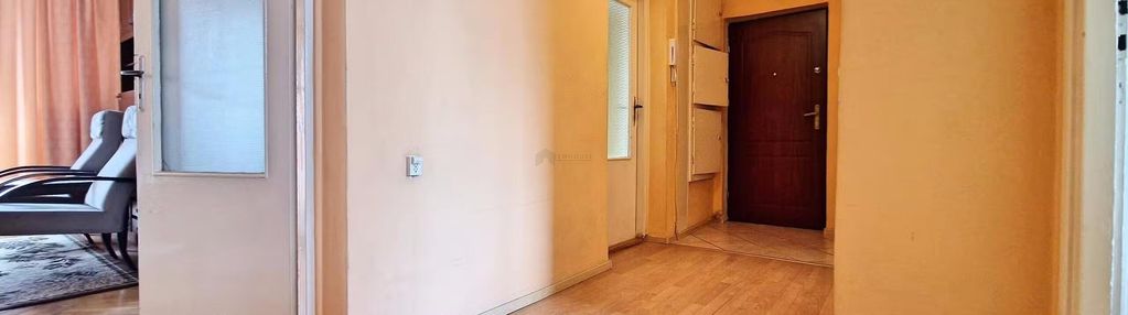 Obniżka ceny ! trzypokojowe mieszkanie w centrum z potencjałem.