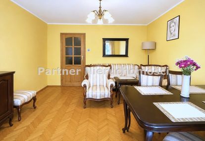 3 pokoje, cegła, jakubskie przedmieście+ garaże
