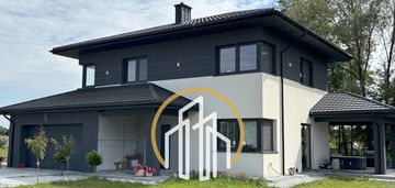 Wolnostojący, komfortowy, duża działka