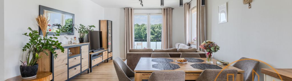 Gotowe do wprowadzenia/piękny zachody z balkonem