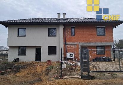 Połowa bliźniaka na grabówce