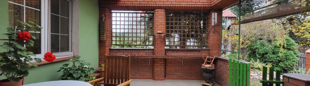 Dom parterowy, 3 sypialnie, sauna, garaż, ogród.