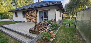 Dom parterowy w cichej i spokojnej okolicy