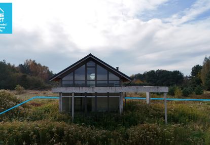 Nowoczesny dom, piękny widok — cisza, las, morze