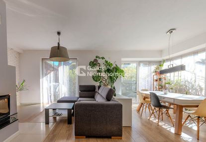 Bliźniak w świetnej lokalizacji