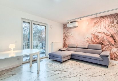 Trzy pokoje dużym tarasem