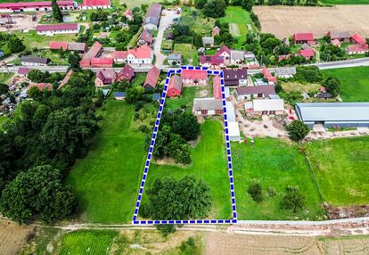 Dom z zabudowaniami, duża działka i wiejski klimat