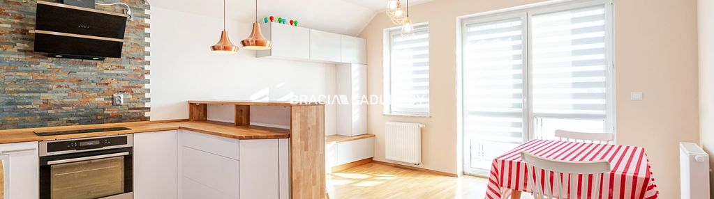 Sprzedam 3 pokoje, balkon, prywatne miejsce post.