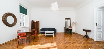 Klimatyczny apartament 60m2 przy św. sebastiana