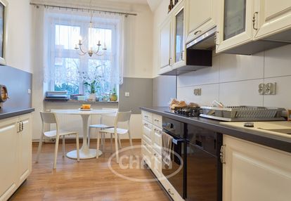 2 pok. mieszkanie z balkonem w kamienicy - nyska