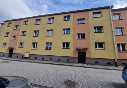 M2 na parterze do remontu  z widokiem na chojnik