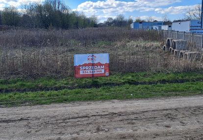 Sprzedam działkę inwestycyjno-mieszkaniową.