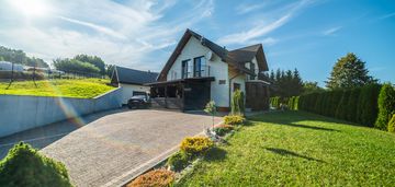 Elegancki dom w jasienicy rosielnej.