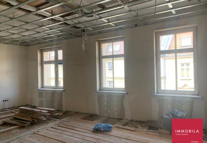 Lokal( 2 mieszkania ) w kamienicy