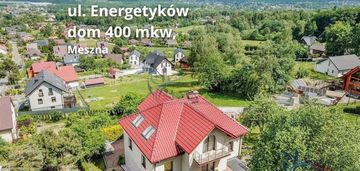 Dom meszna z  widokiem na panoramę gór