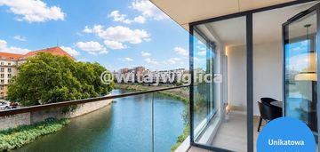 Elegancki apartament. widok na rzekę. loggia. hit