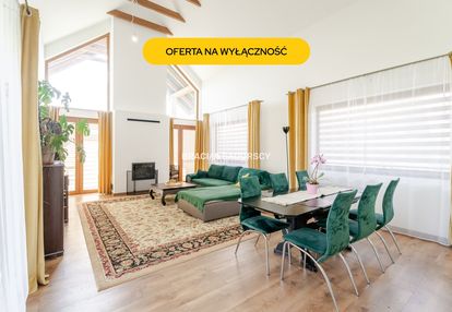 Nowoczesny dom z odzielnym garażem- zawada