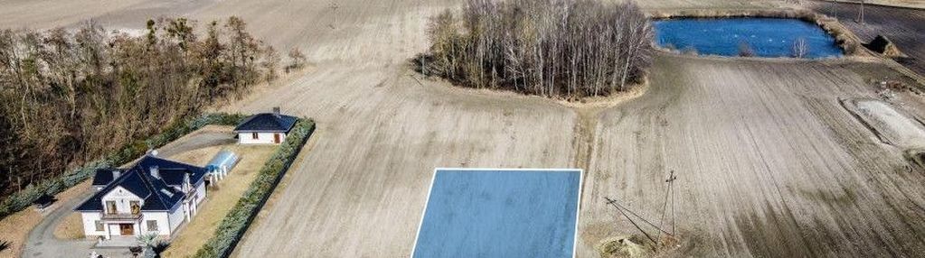 Działka z warunkami zabudowy, media