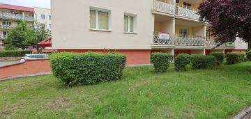 3 pokoje z balkonem na parterze!