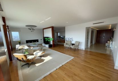 Luksusowe trzy pokoje, basen i fitness w budynku