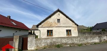 Dom do generalnego remontu w malowniczej okolicy