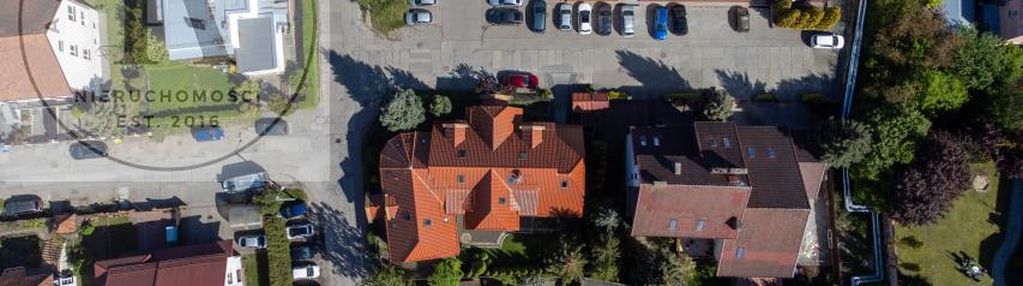 Dom z lokalem usługowym