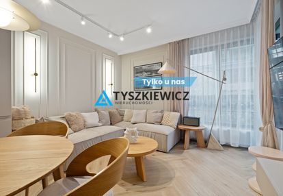 Całkowicie umeblowany apartament doki młode miasto