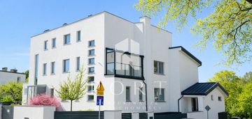 Nowoczesny dom w centrum gdyni, blisko morza