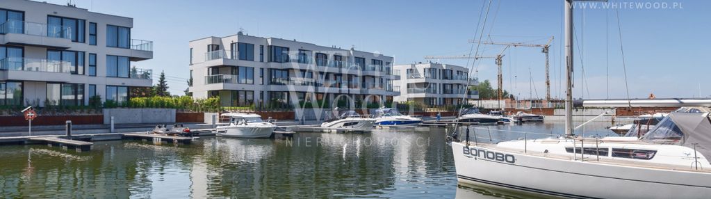 Komfortowy apartament z widokiem na marinę.