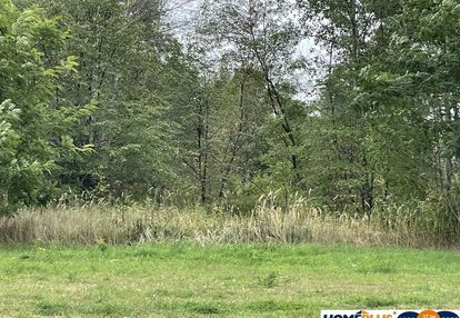 Działka budowlana 985 m² z mediami w markach