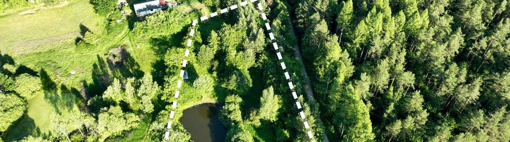 Piękna działka z "oczkiem", w sąsiedztwie zabudowa