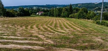 Działka widokowa koło lasu
