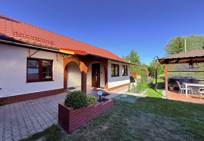Dom z 2 budynkami gospodarczymi/1,21 ha działka