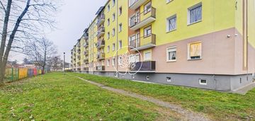 Błonie, 1 piętro, 2 pokoje, balkon, do remontu