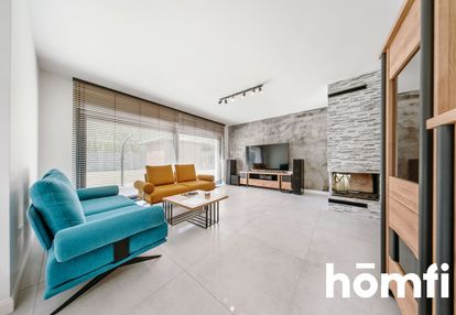 Dom z garażem i ogrodem