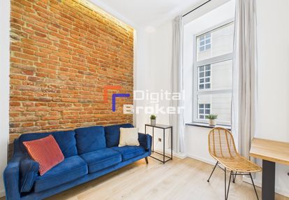 Po rewitalizacji - 2 pokoje po remoncie - parking