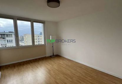 Dwa pokoje z osobną kuchnią i widokiem na centrum