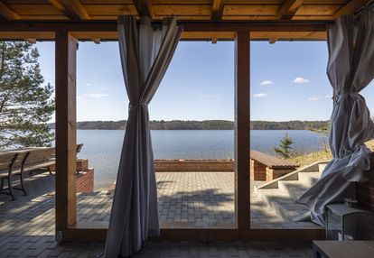 Luksusowy dom z prywatną linią brzegową