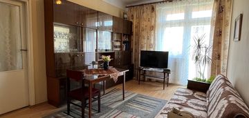 2 pokoje na 2 piętrze z balkonem