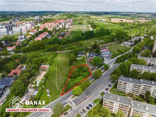 Prądnik czerwony ul. powstańców – działka usługowa