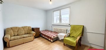 Centrum rumii, 3 pokoje, do remontu.