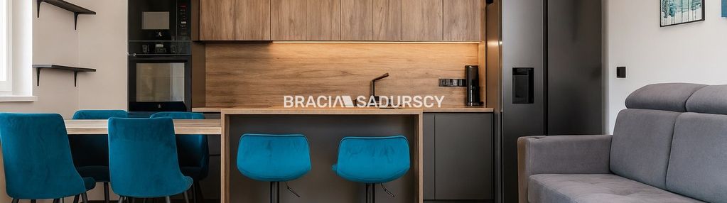 3 pok z ogródkiem w modlnicy.