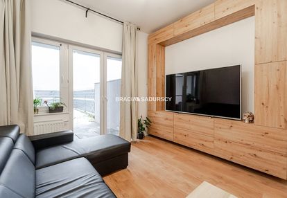 3 pokoje z ogródkami i wysokimi sufitami 3,2 m