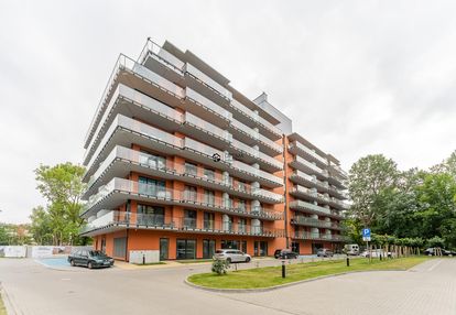 Wyspa solna, balkon 11,99m2+ parking, basen w budynku